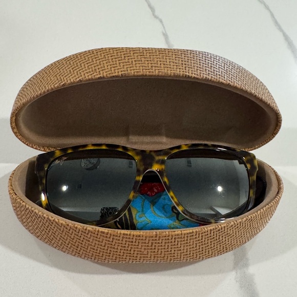 Maui Jim Howzit MJ 734-57 Tortoise Polarized Sunglasses main image 7
